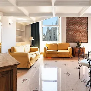 Appartement Duomo Cathedral View - Luxury, Milan