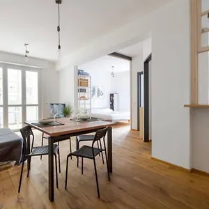 Appartamento Life & Mico Cosy And Functional, Milano